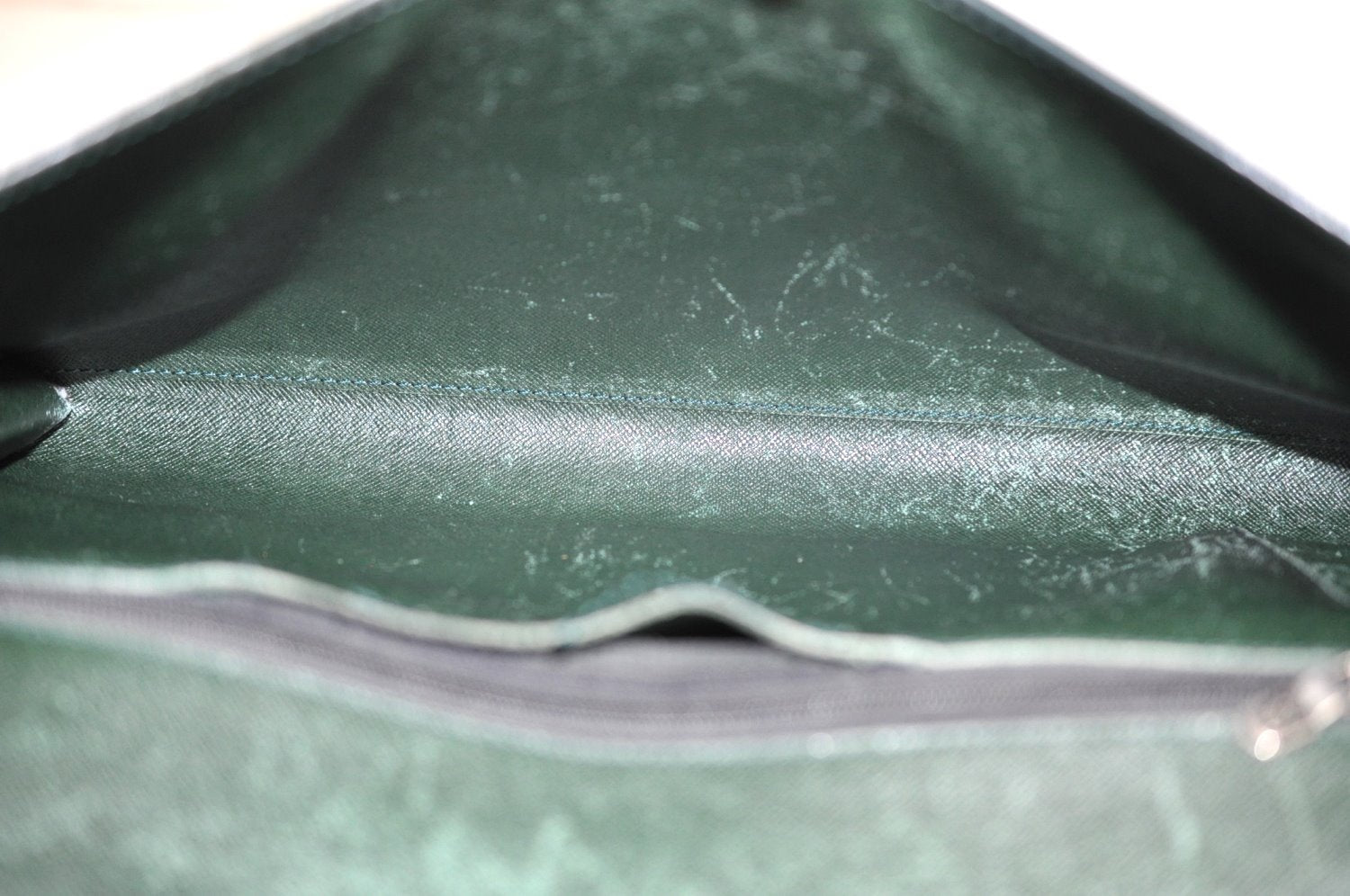 Auth Louis Vuitton Taiga Volga Document case Clutch Bag Green M30204 LV K5522