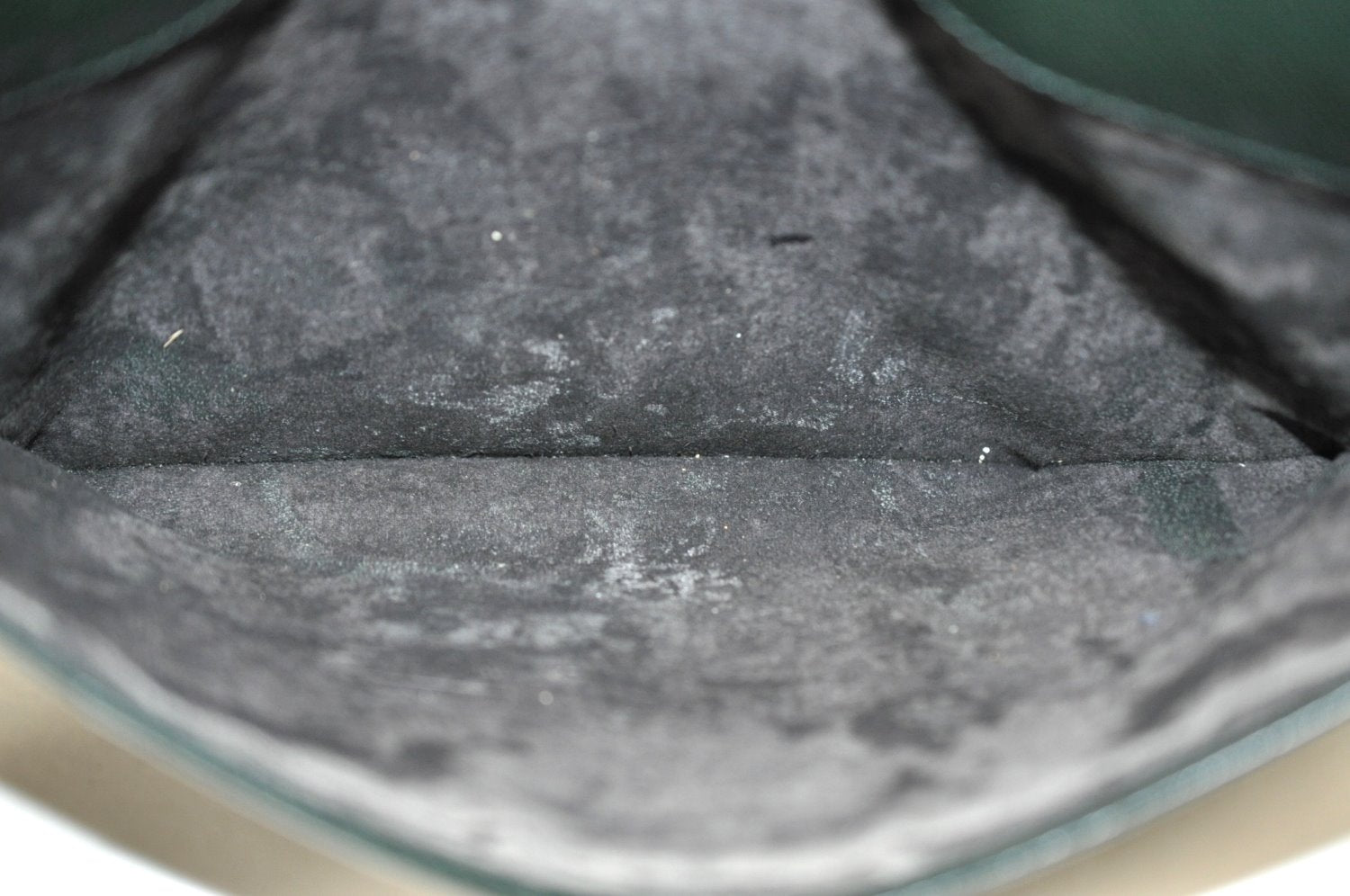 Auth Louis Vuitton Taiga Volga Document case Clutch Bag Green M30204 LV K5522