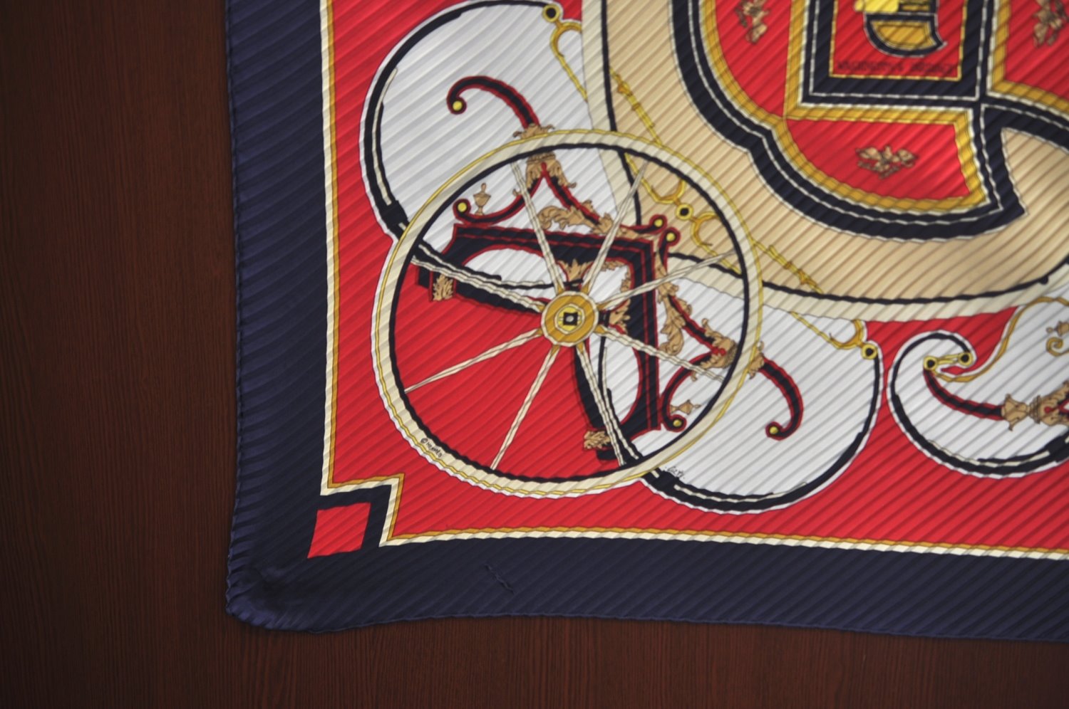 Authentic HERMES Pleats Scarf 