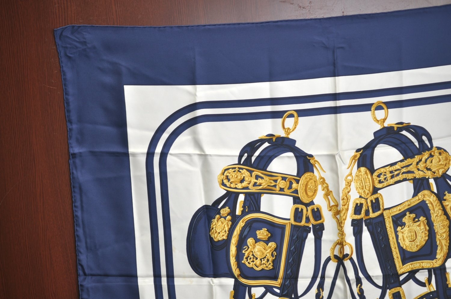 Authentic HERMES Carre 90 Scarf 