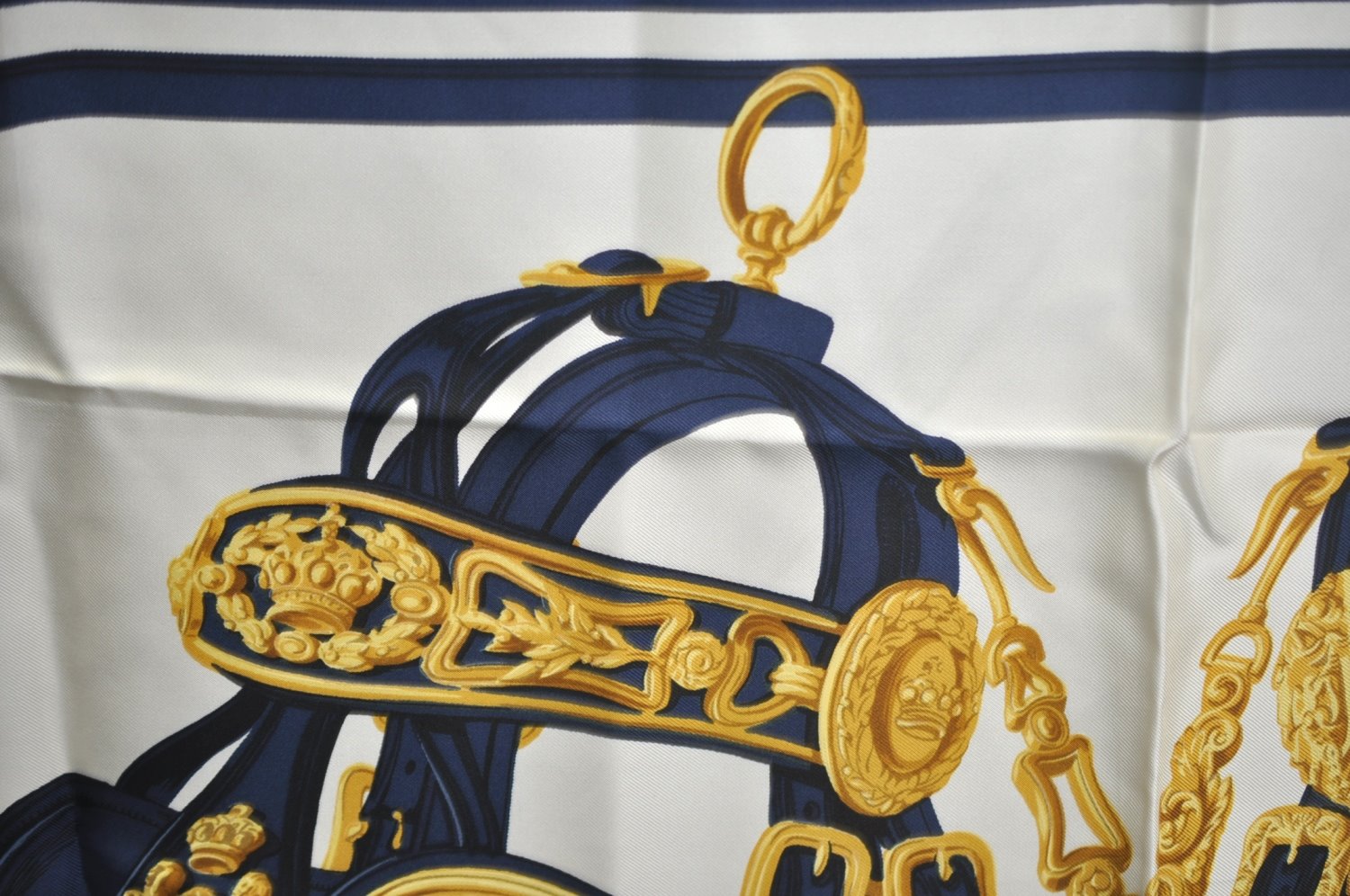 Authentic HERMES Carre 90 Scarf 