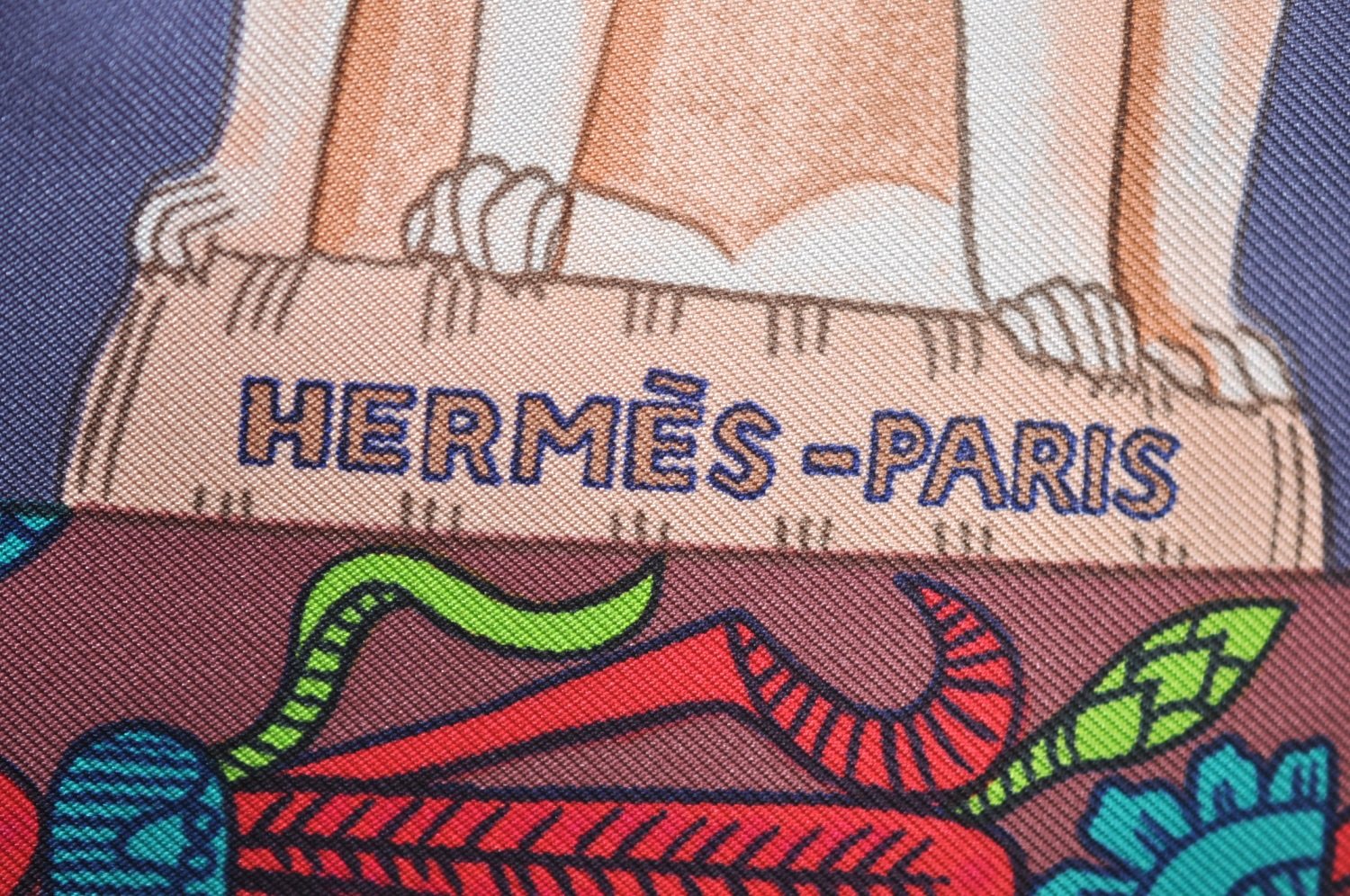 Authentic HERMES Carre 90 Scarf 