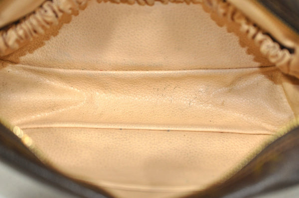 Auth Louis Vuitton Monogram Trousse Toilette 28 Clutch Hand Bag M47522 LV K5558