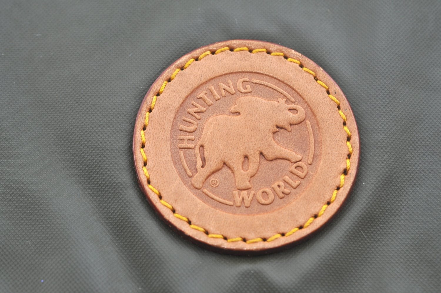 Authentic HUNTING WORLD Logo Shoulder Cross Body Bag PVC Leather Khaki K5561