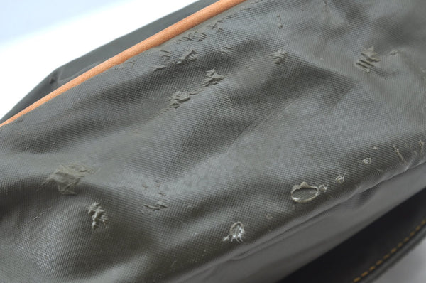 Authentic HUNTING WORLD Logo Shoulder Cross Body Bag PVC Leather Khaki K5561