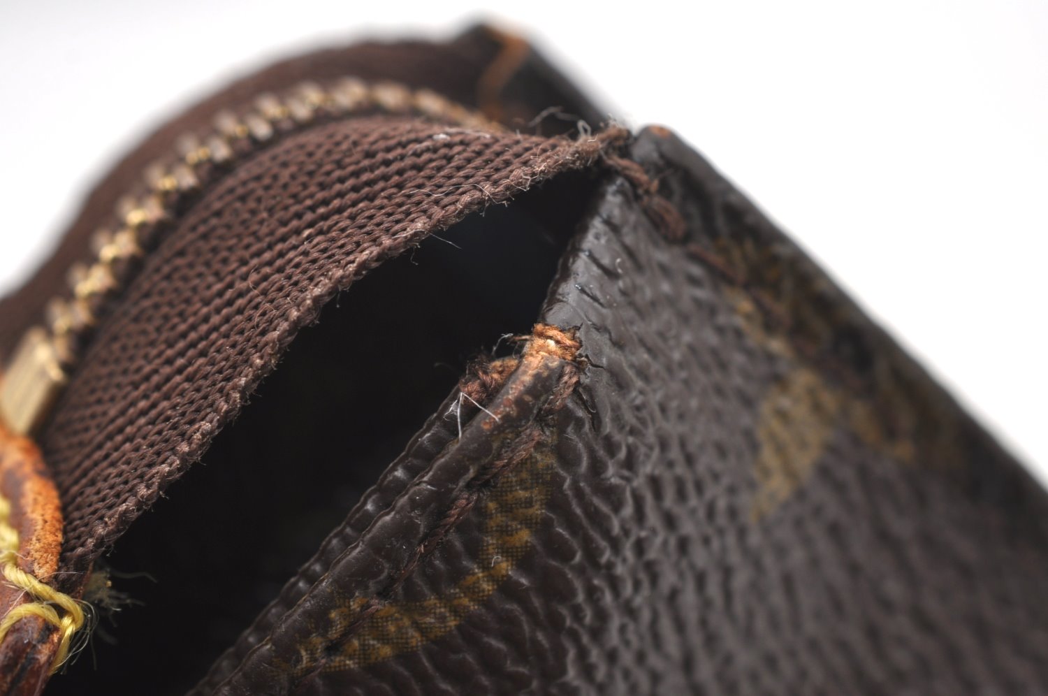 Authentic Louis Vuitton Monogram Poche Toilette 15 M47546 Cosmetics Pouch K5563