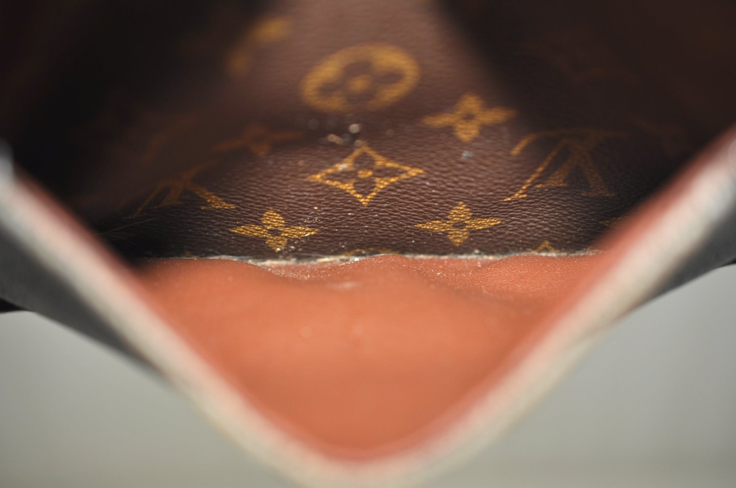 Authentic Louis Vuitton Monogram Saint Cloud MM M51243 Shoulder Cross Bag Junk K5564