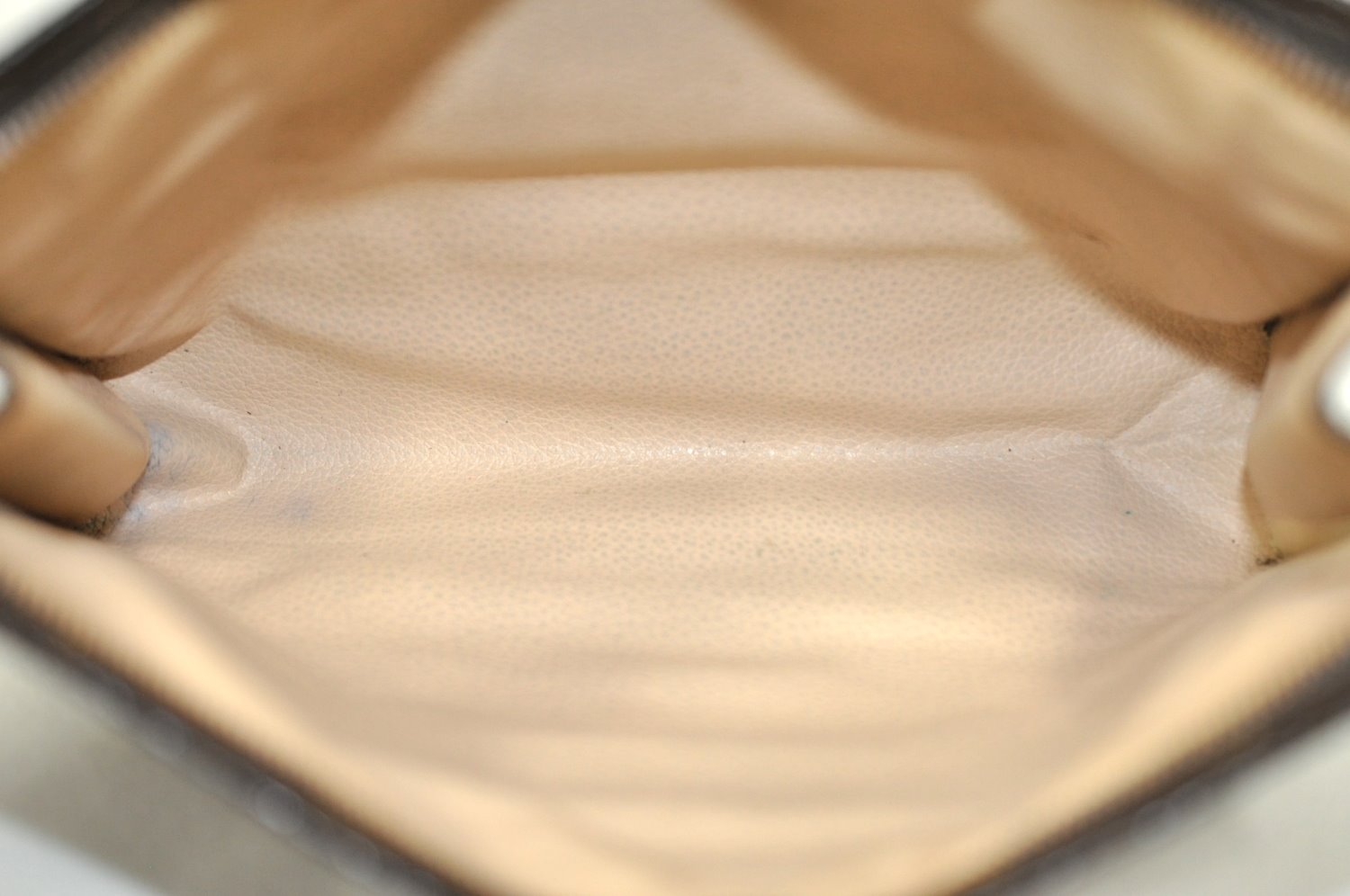 Auth Louis Vuitton Monogram Poche Toilette 26 Cosmetics Pouch Old Model LV K5570