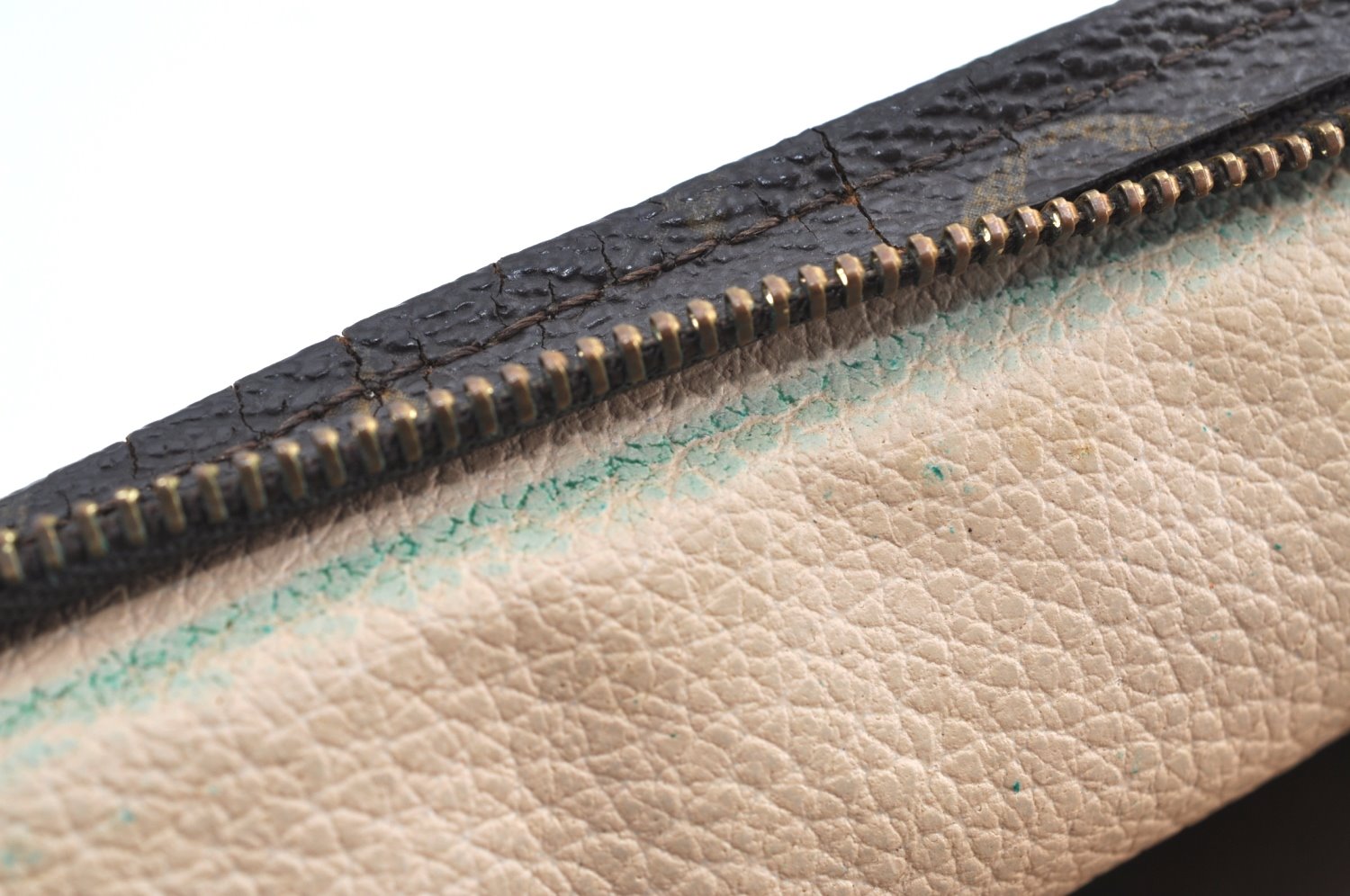 Auth Louis Vuitton Monogram Poche Toilette 26 Cosmetics Pouch Old Model LV K5570