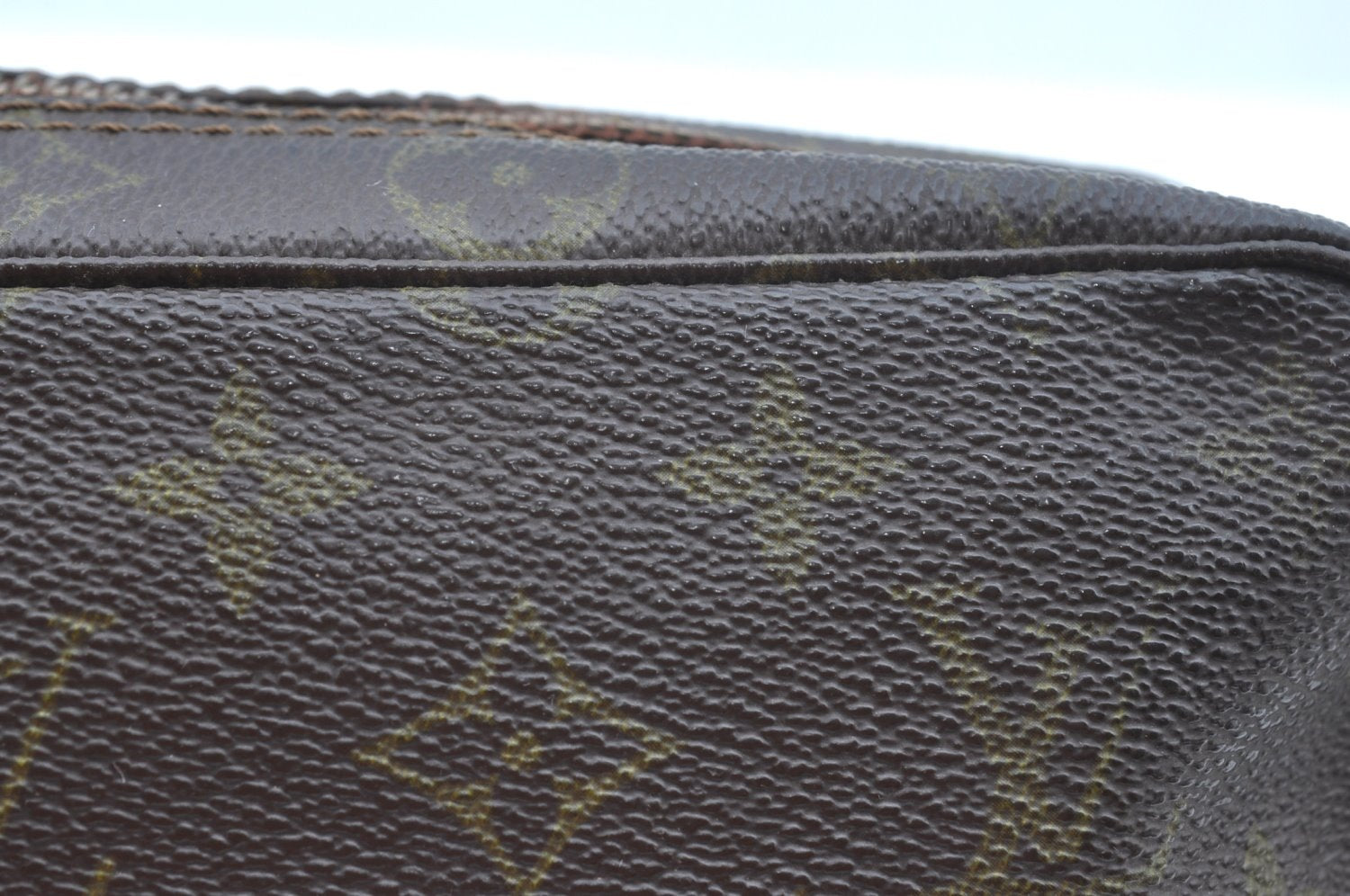 Auth Louis Vuitton Monogram Trousse Toilette 23 Clutch Bag Old Model Junk K5571