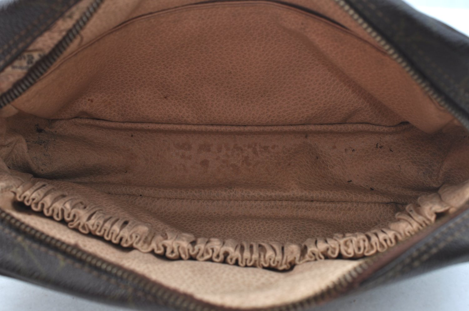 Auth Louis Vuitton Monogram Trousse Toilette 23 Clutch Bag Old Model Junk K5571