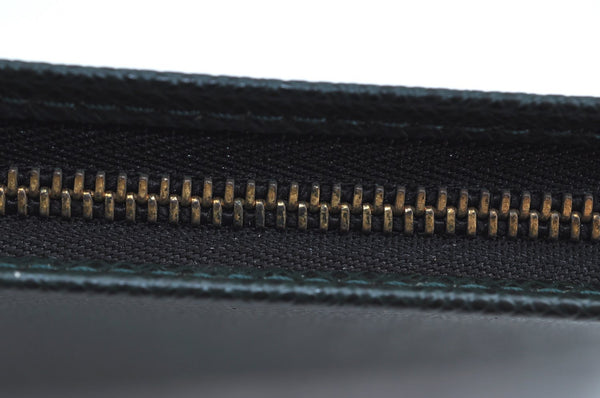 Auth Louis Vuitton Taiga Poche Toilette Cosmetics Pouch Green M99034 Junk K5572