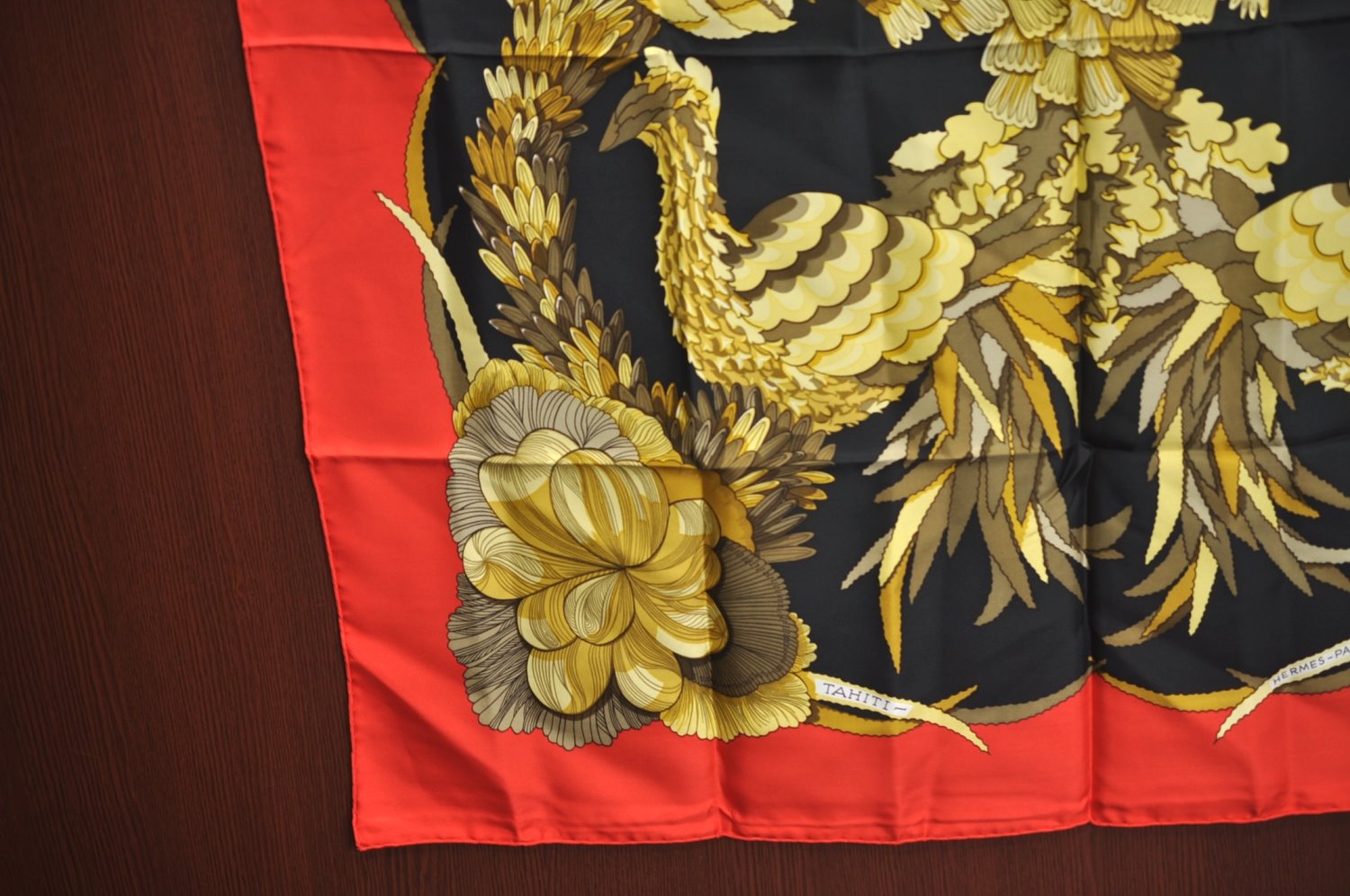 Authentic HERMES Carre 90 Scarf 