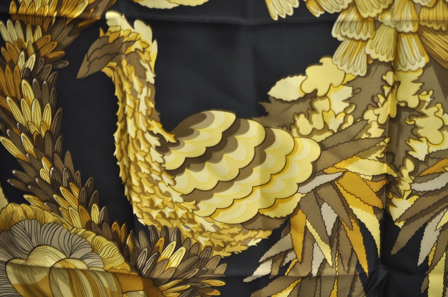 Authentic HERMES Carre 90 Scarf 