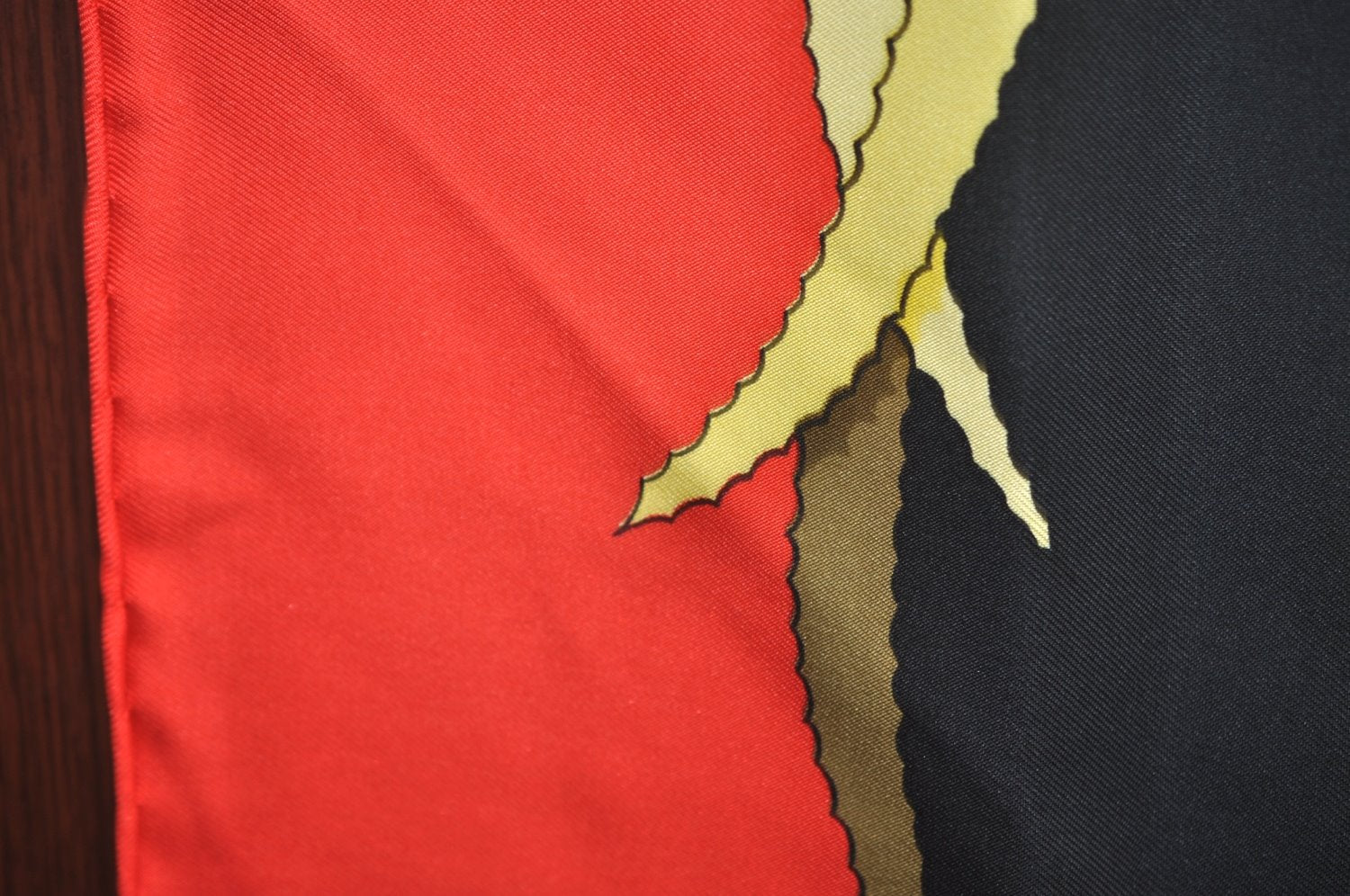 Authentic HERMES Carre 90 Scarf 