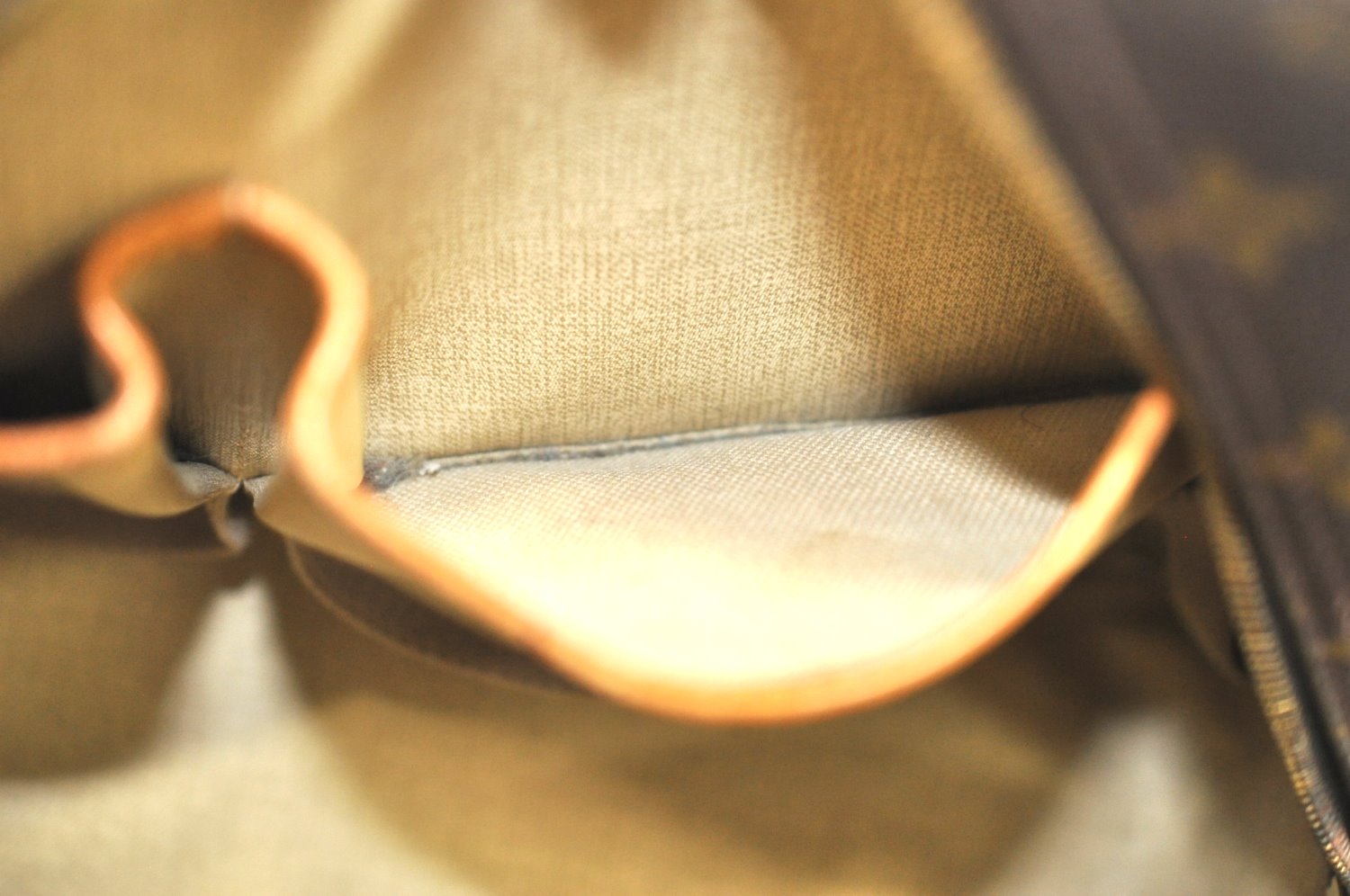 Authentic Louis Vuitton Monogram Deauville Hand Bag M47270 LV K5599