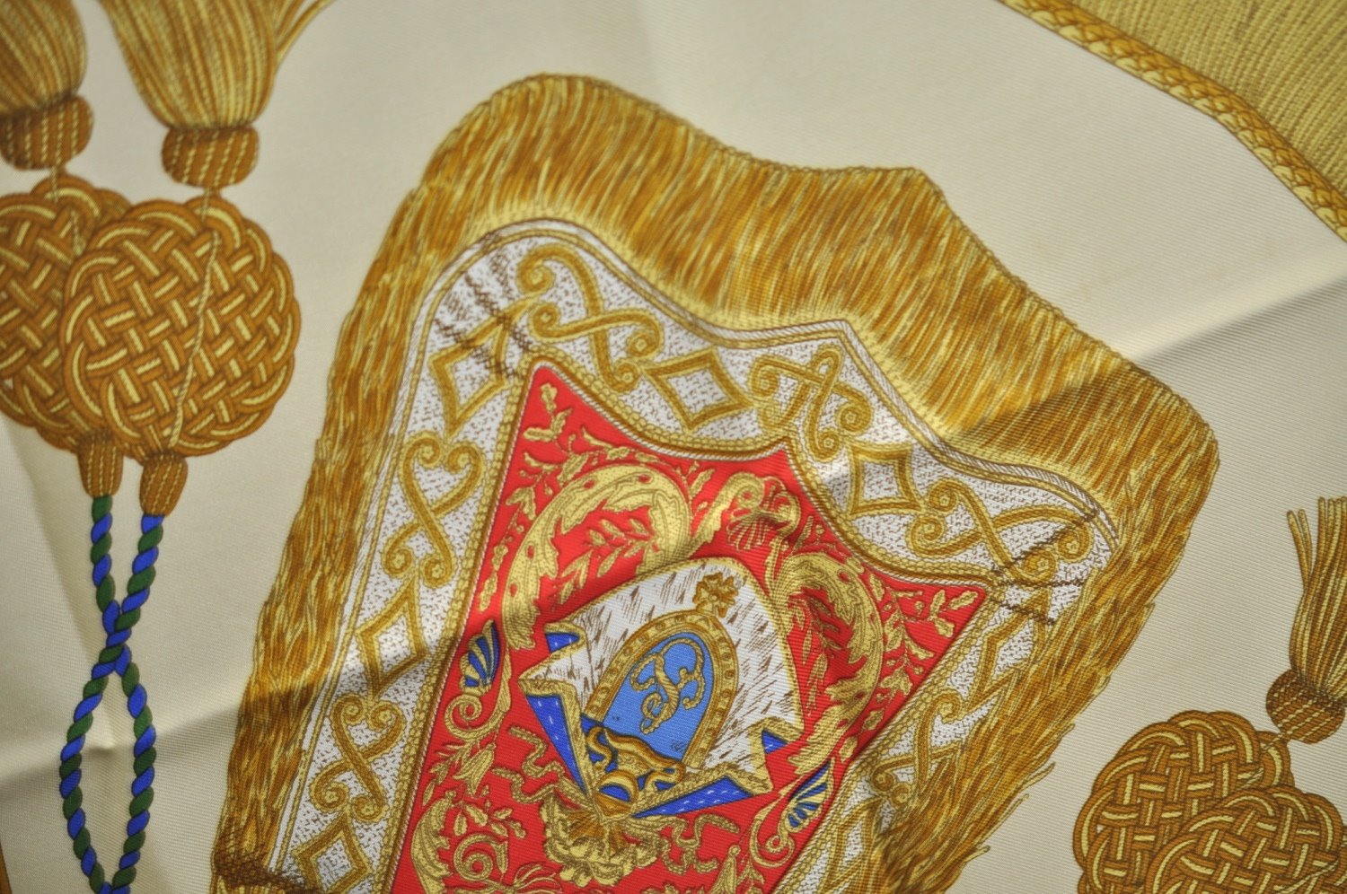 Authentic HERMES Carre 90 Scarf 