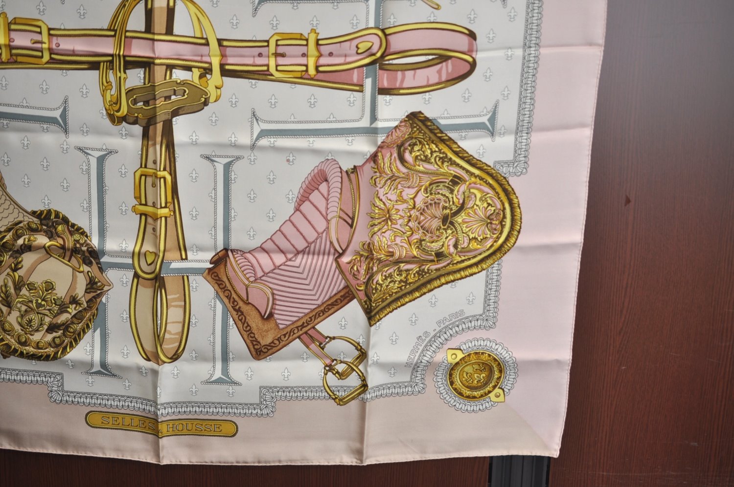 Authentic HERMES Carre 90 Scarf 