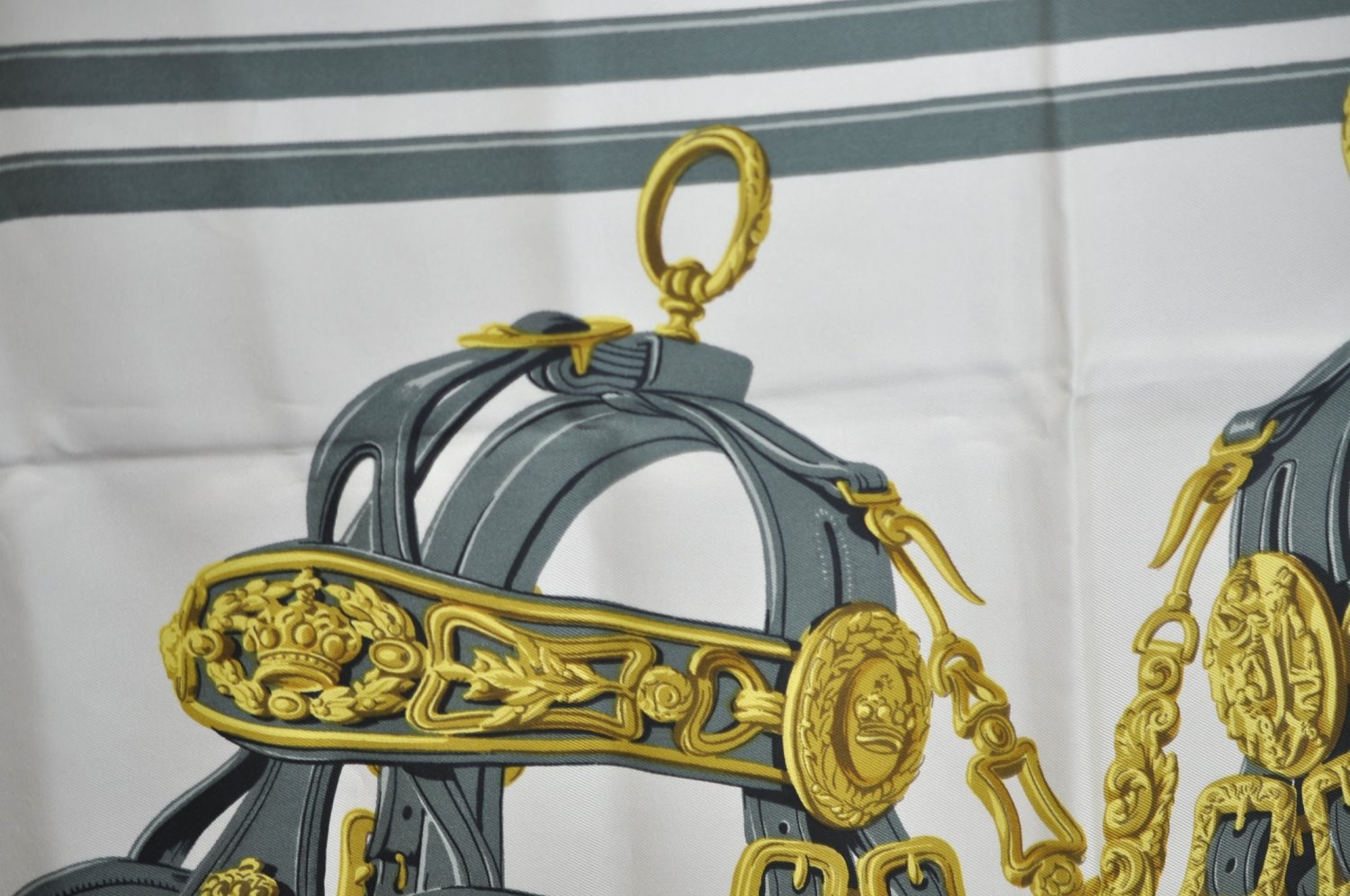 Authentic HERMES Carre 90 Scarf 