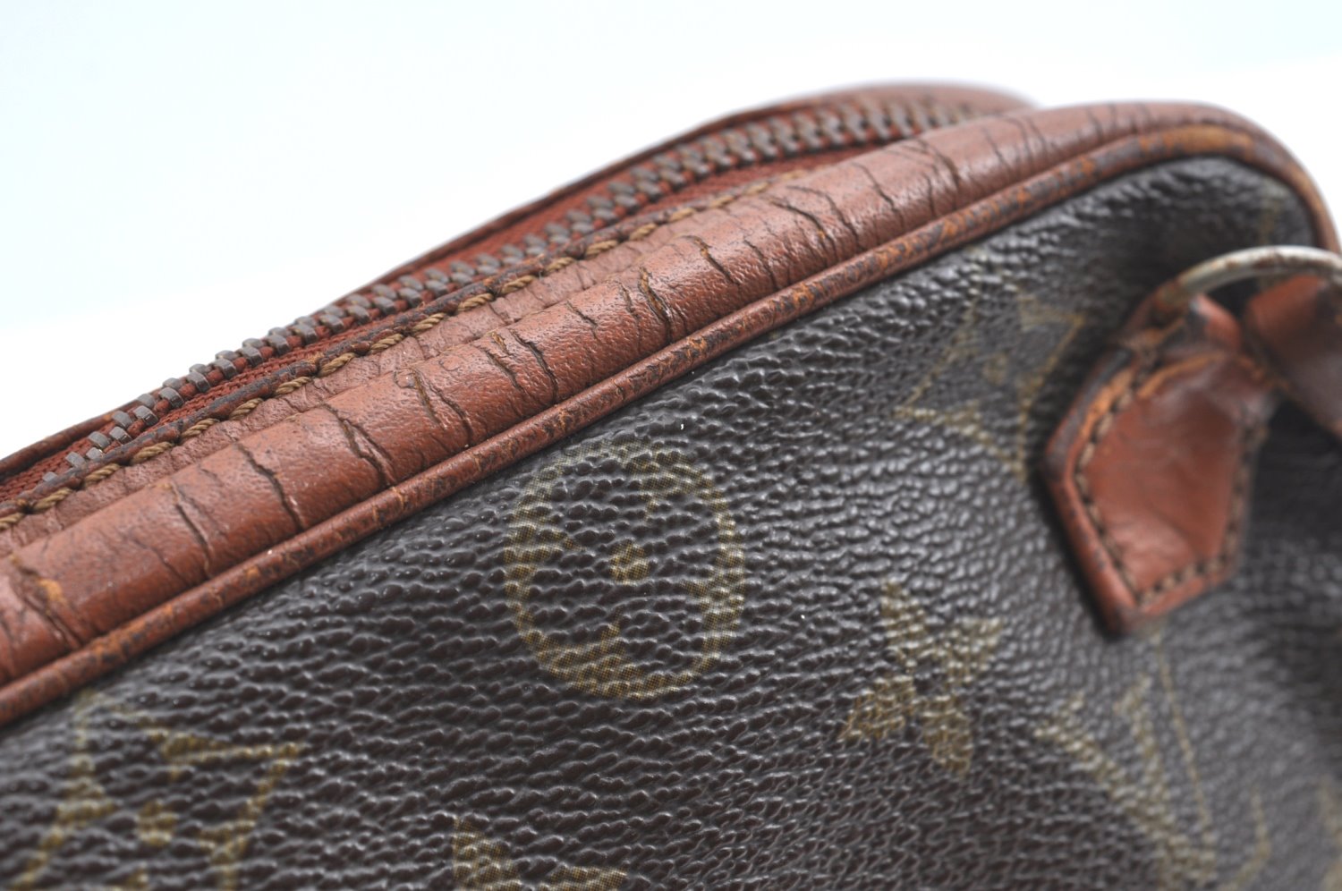 Authentic Louis Vuitton Monogram Pochette Sport Clutch Hand Bag Old Model K5626