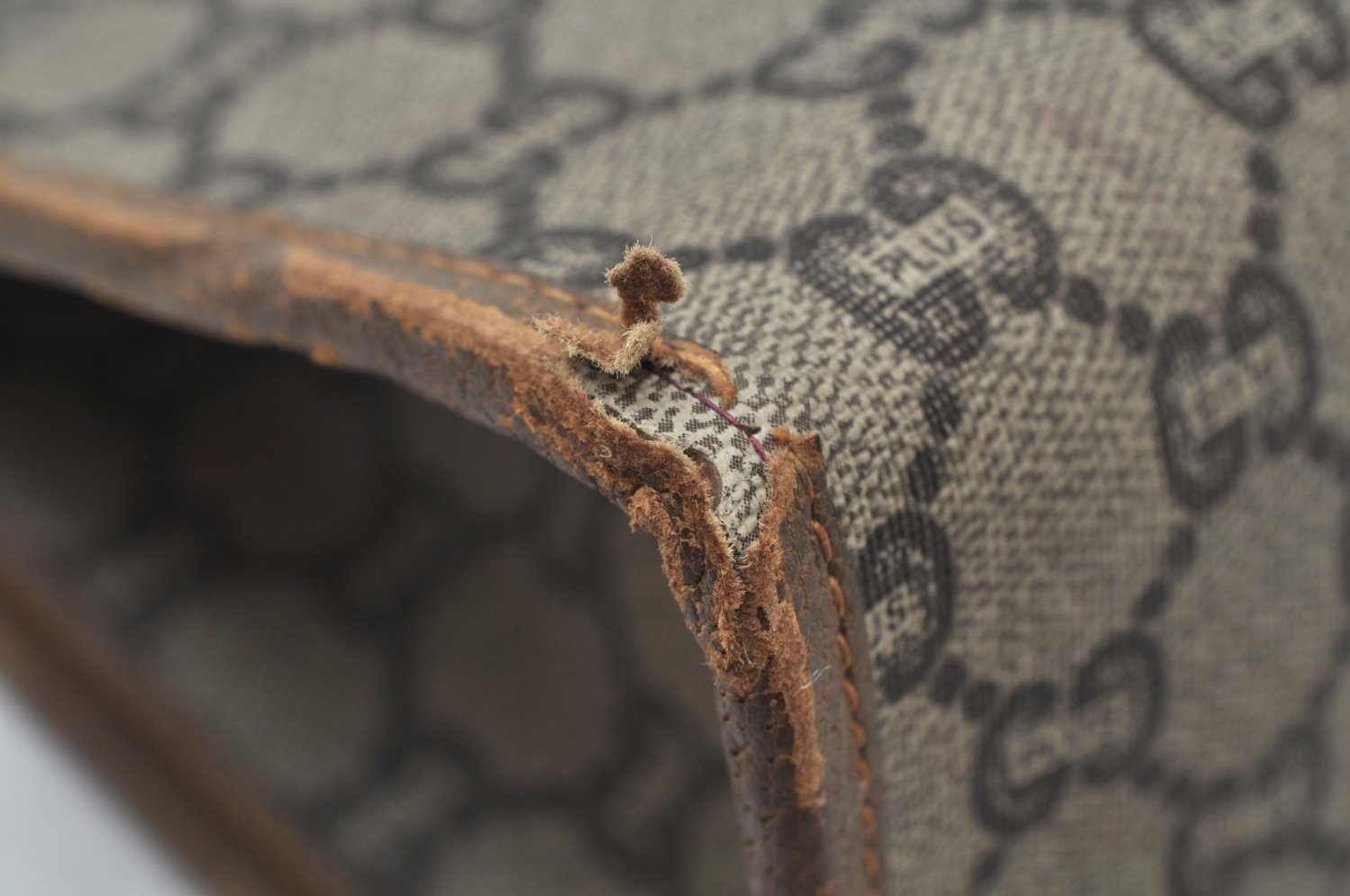 Authentic GUCCI GG Plus Vintage Clutch Hand Bag Purse PVC Leather Brown K5633