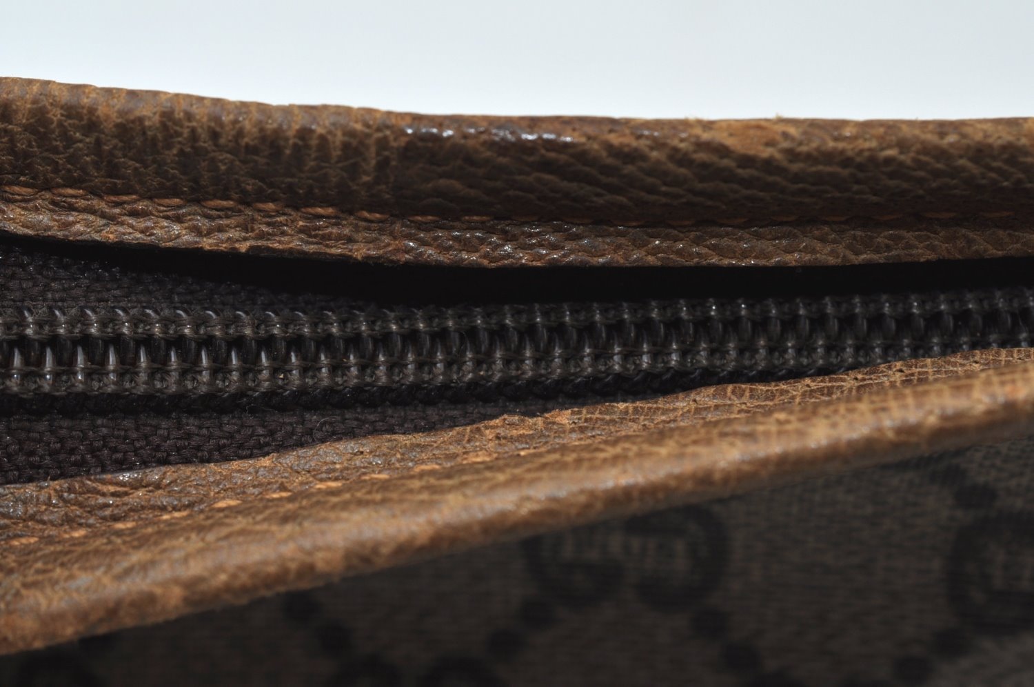 Authentic GUCCI GG Plus Vintage Clutch Hand Bag Purse PVC Leather Brown K5633