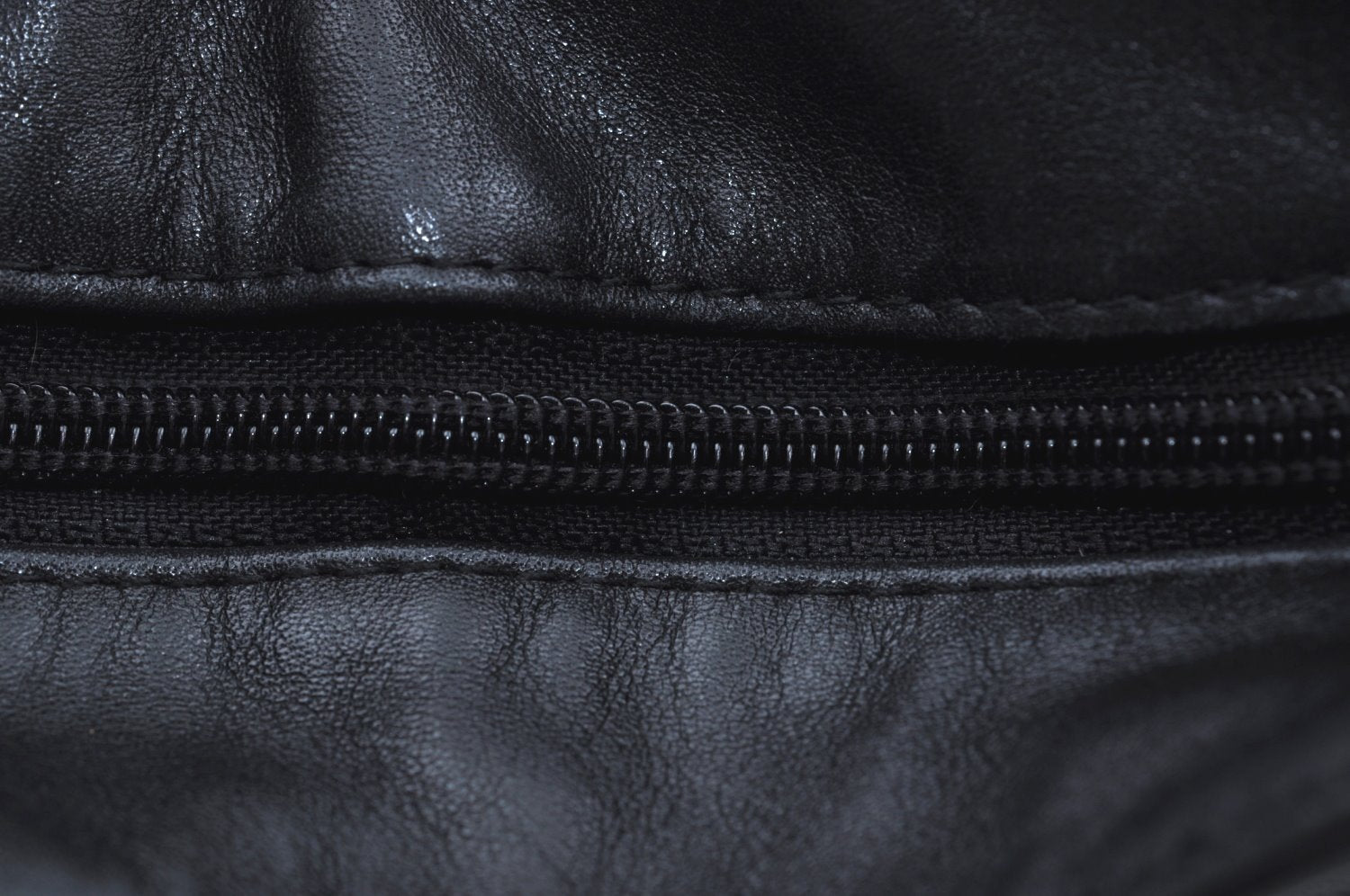 Authentic MCM Vintage Leather Shoulder Bag Purse Black K5643