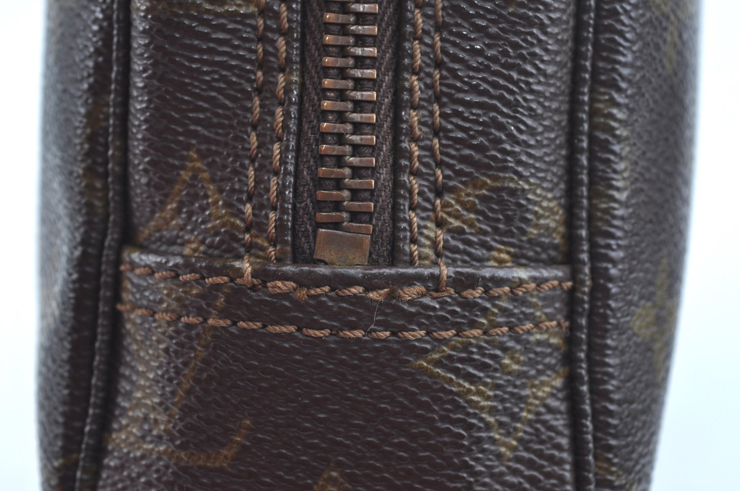 Auth Louis Vuitton Monogram Trousse Toilette 23 Clutch Bag Old Model Junk K5647