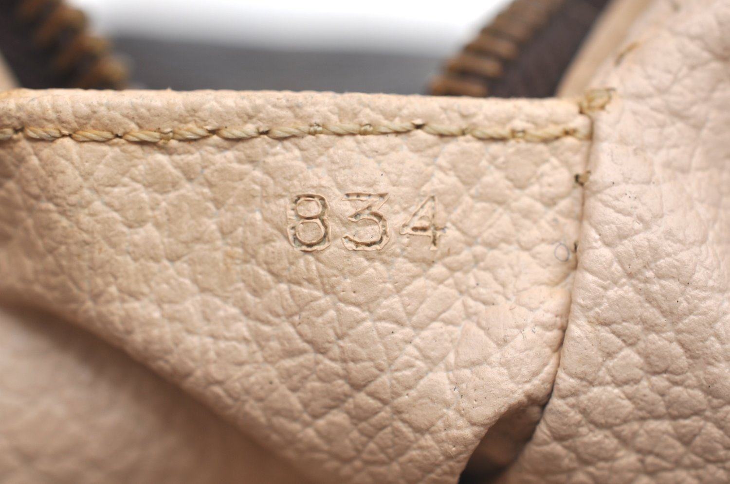 Auth Louis Vuitton Monogram Trousse Toilette 28 Clutch Hand Bag M47522 LV K5661