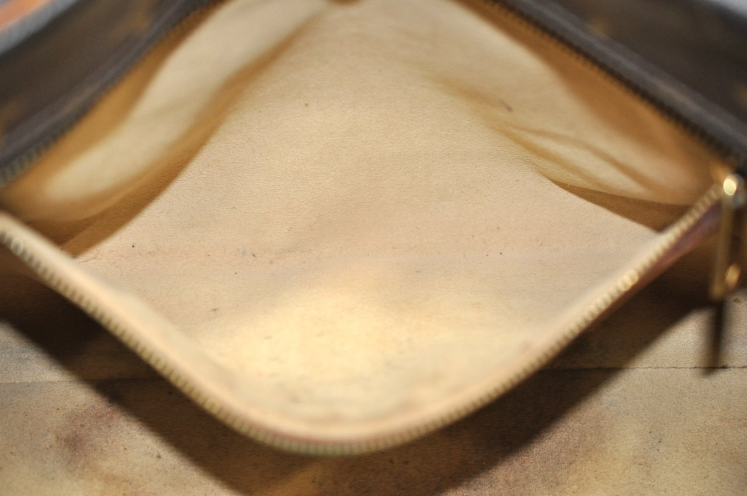 Authentic Louis Vuitton Monogram Cite GM Shoulder Bag M51181 LV Junk K5675