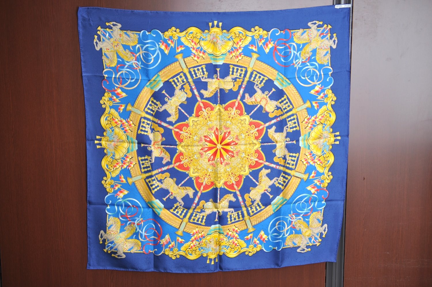 Authentic HERMES Carre 90 Scarf 