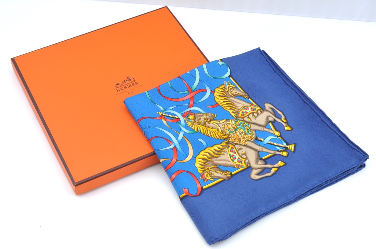 Authentic HERMES Carre 90 Scarf 