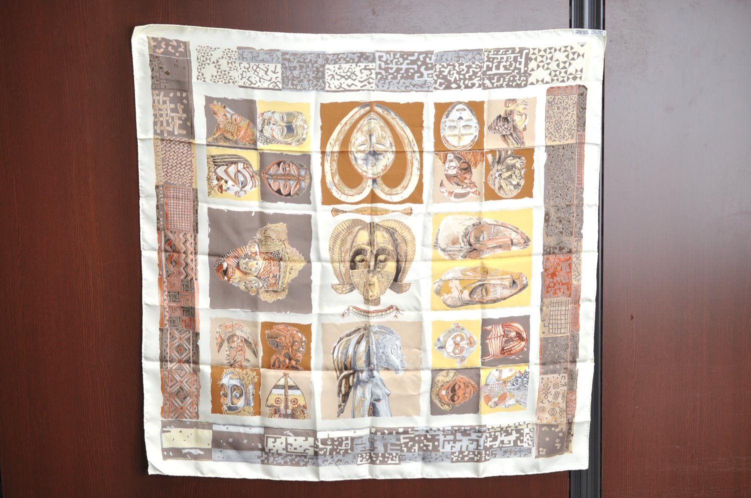 Authentic HERMES Carre 90 Scarf 