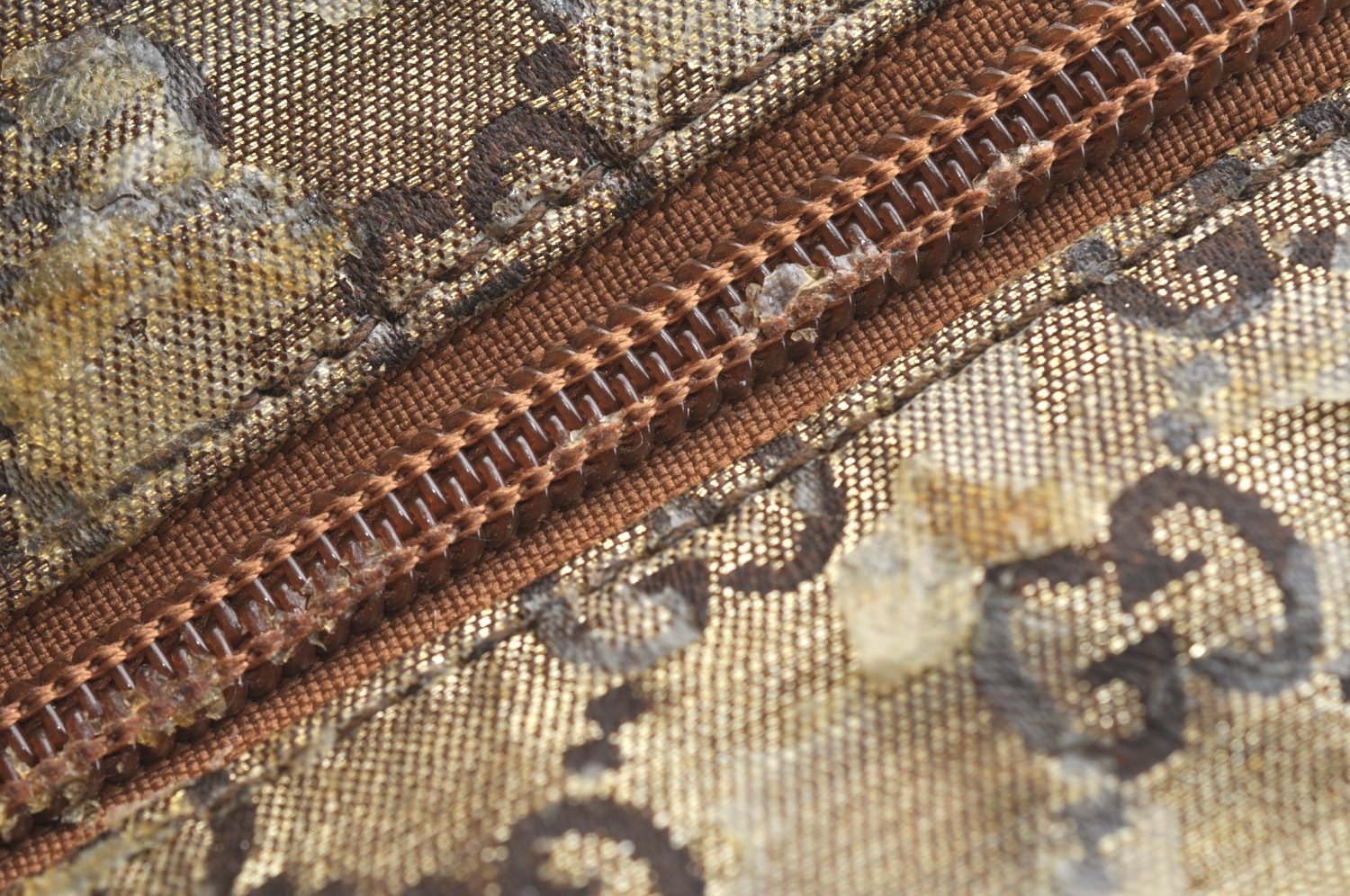 Authentic GUCCI GG Crystal Shoulder Tote Bag PVC Leather 131230 Gold Junk K5753