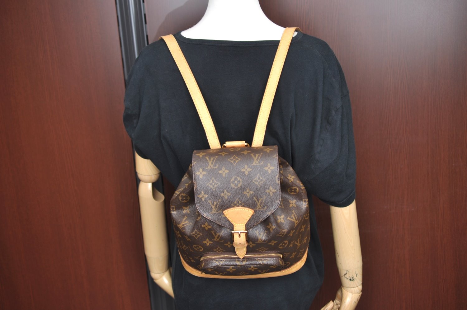 Authentic Louis Vuitton Monogram Montsouris MM Backpack M51136 LV K5754