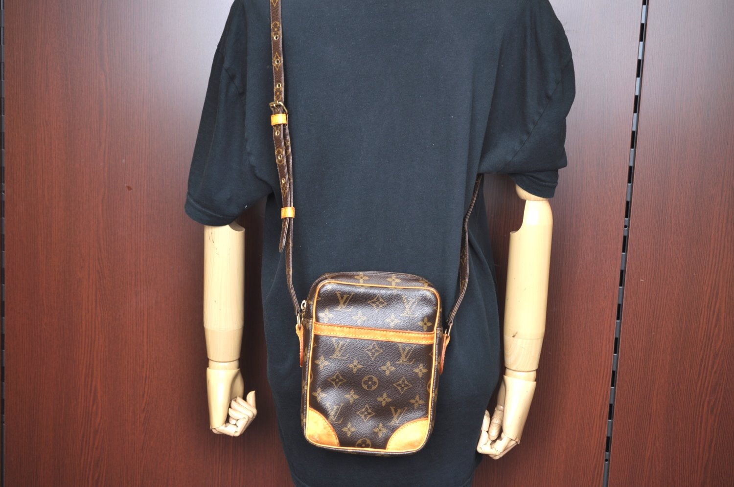 Authentic Louis Vuitton Monogram Danube Shoulder Cross Body Bag M45266 LV K5773