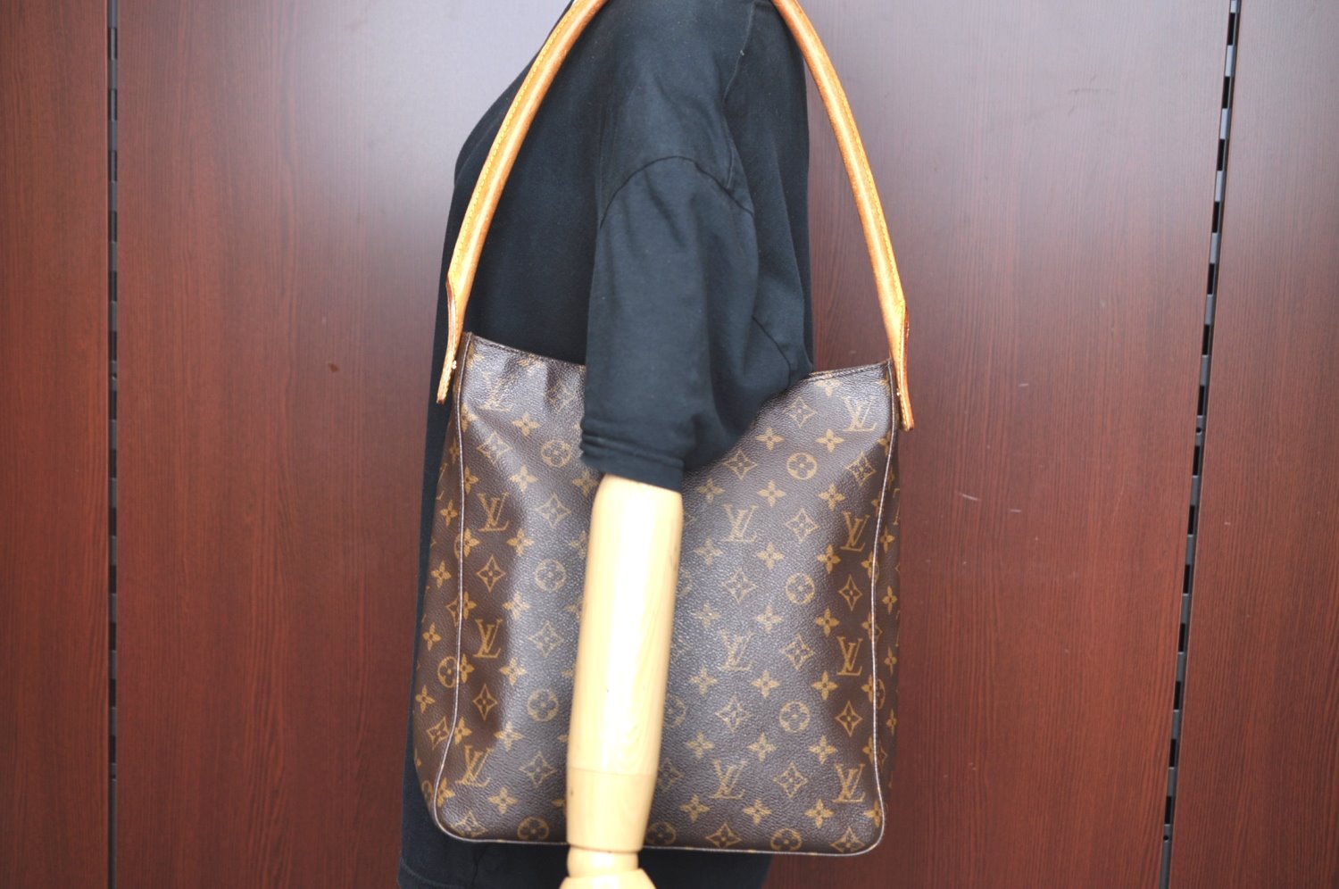 Authentic Louis Vuitton Monogram Looping GM Shoulder Bag M51145 LV K5778