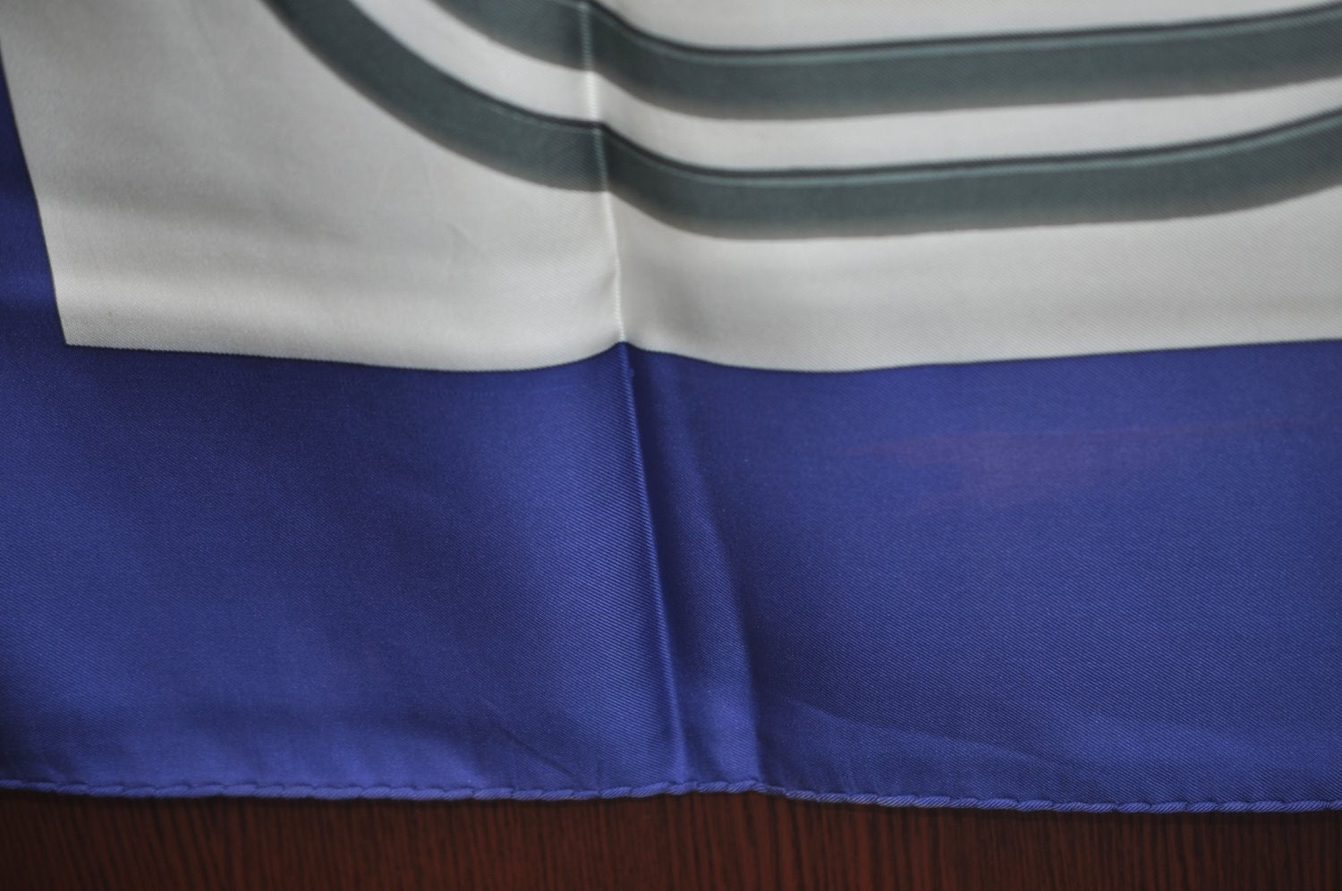 Authentic HERMES Carre 90 Scarf 