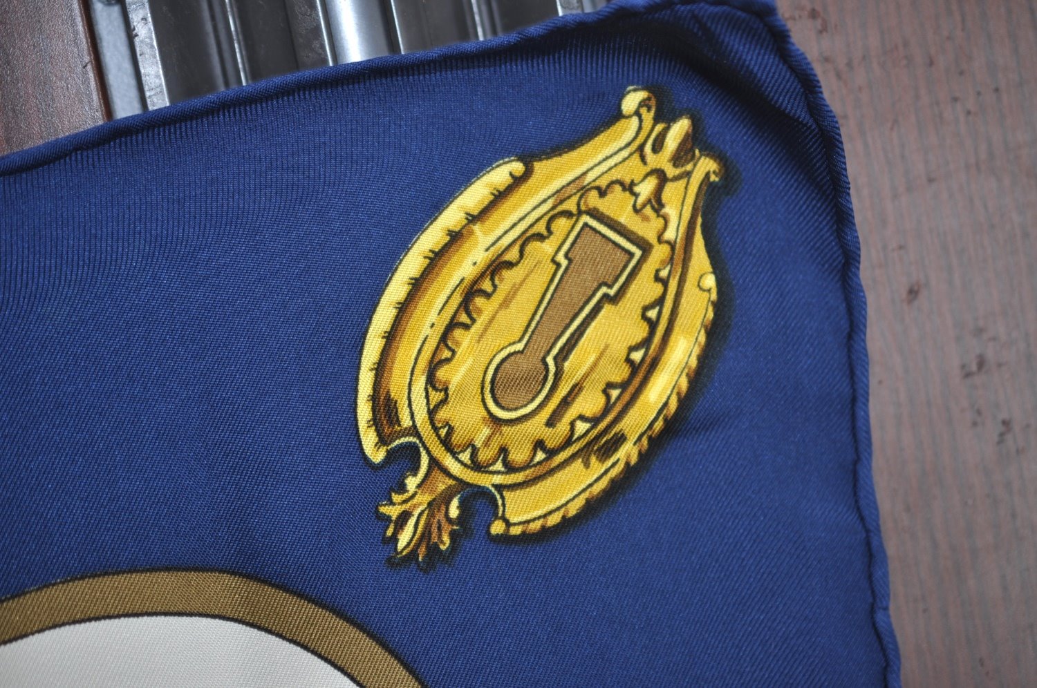 Authentic HERMES Carre 90 Scarf 