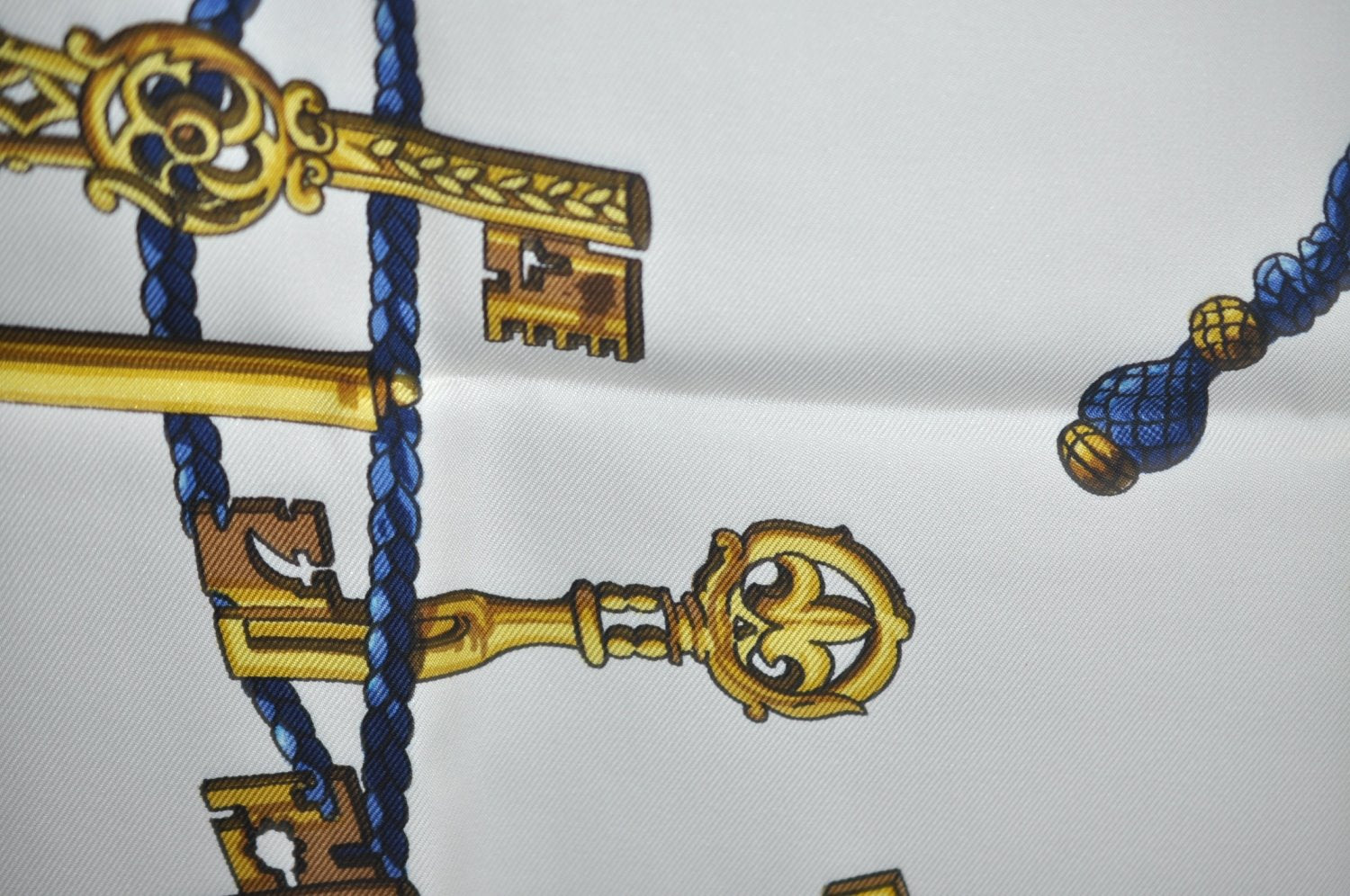 Authentic HERMES Carre 90 Scarf 