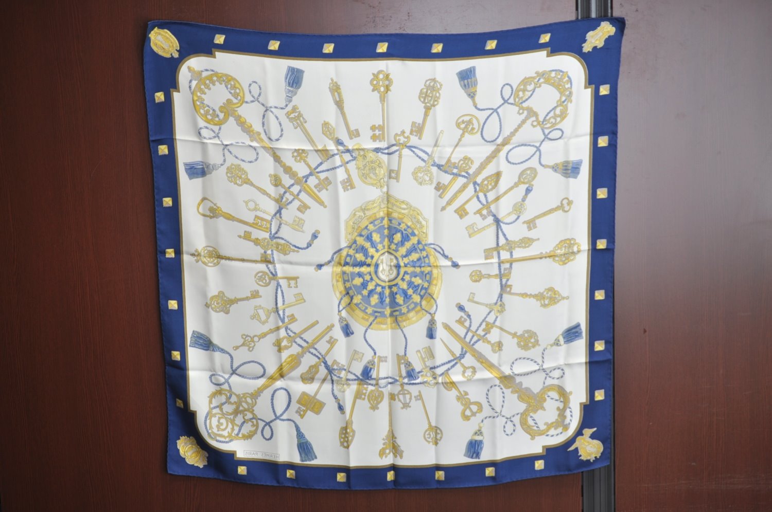 Authentic HERMES Carre 90 Scarf 