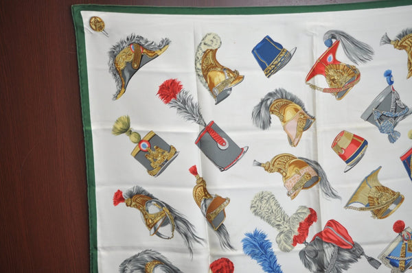 Authentic HERMES Carre 90 Scarf "CASQUES ET COIFFURES" Silk Green K5807