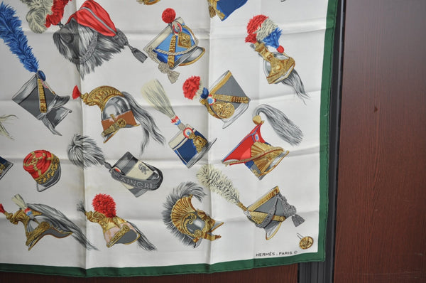 Authentic HERMES Carre 90 Scarf "CASQUES ET COIFFURES" Silk Green K5807