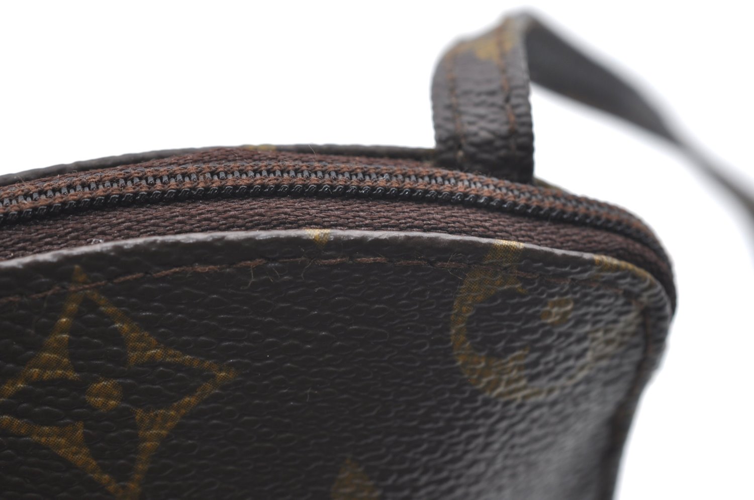 Authentic Louis Vuitton Monogram Pochette Secret M45484 Shoulder Bag Pouch K5835