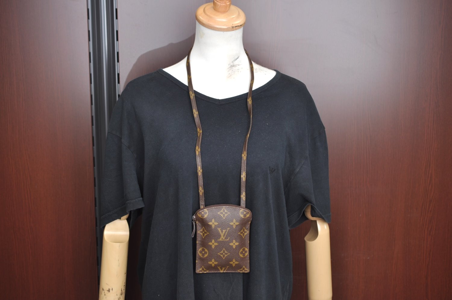 Authentic Louis Vuitton Monogram Pochette Secret M45484 Shoulder Bag Pouch K5835