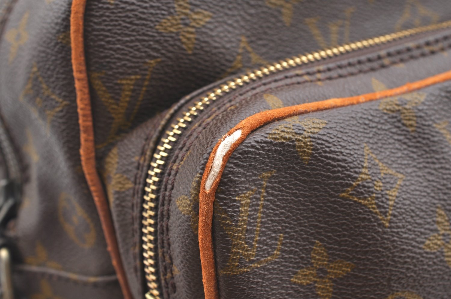 Authentic Louis Vuitton Monogram Nile 34 Shoulder Cross Body Bag Old Model K5842