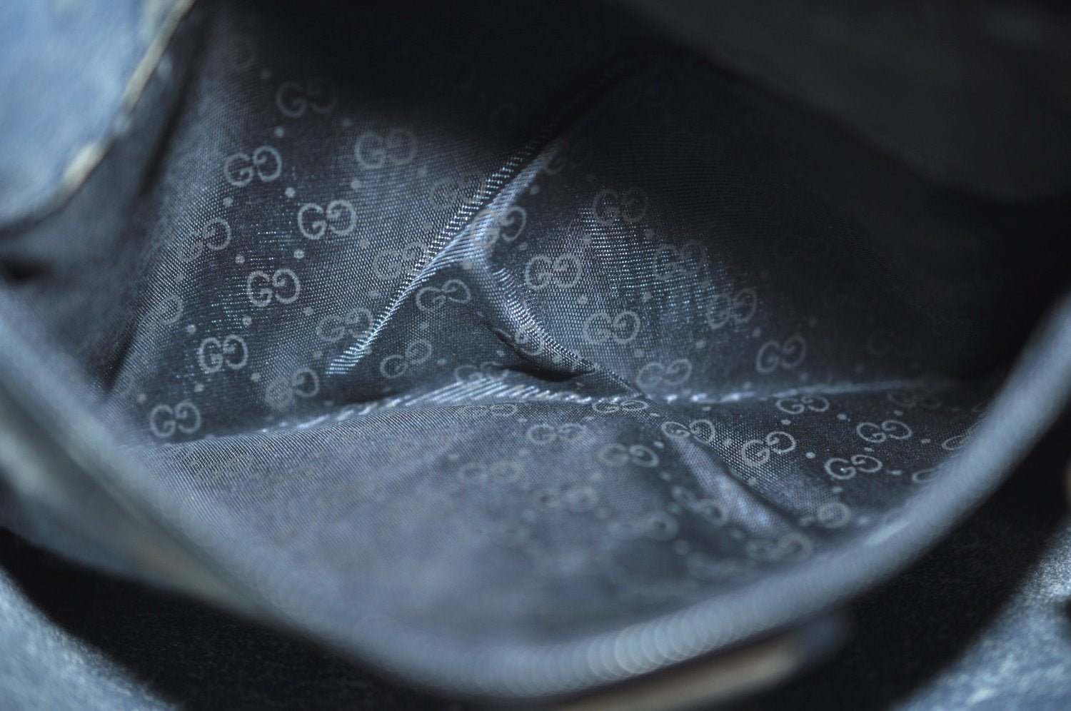 Authentic GUCCI Micro GG PVC Leather Shoulder Cross Body Bag Navy Blue K5871