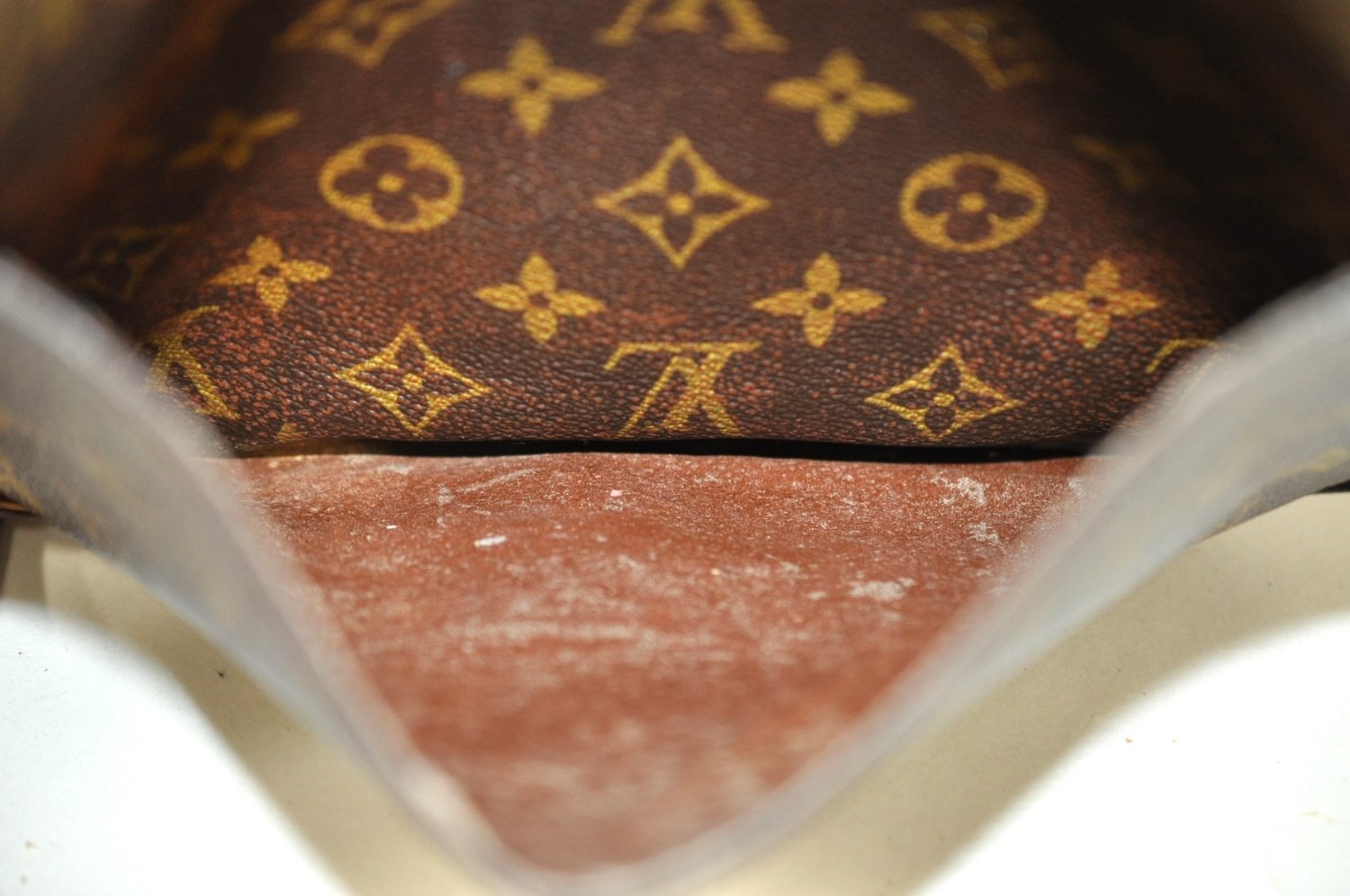 Authentic Louis Vuitton Monogram Saint Cloud GM M51242 Shoulder Cross Bag K5935