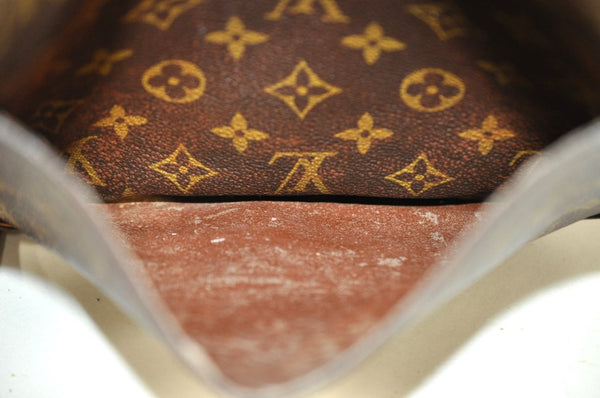Authentic Louis Vuitton Monogram Saint Cloud GM M51242 Shoulder Cross Bag K5935