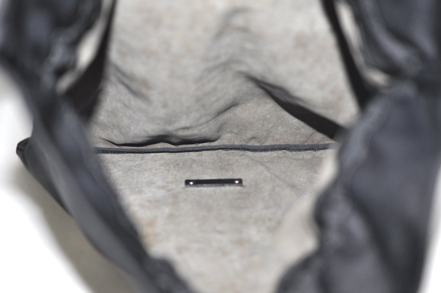 Authentic GUCCI Vintage Drawstring Pouch Purse Nylon Leather Black K5936